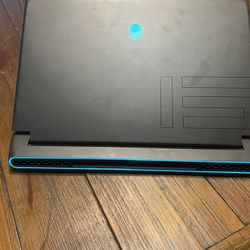 Alienware M15 Gaming Laptop 