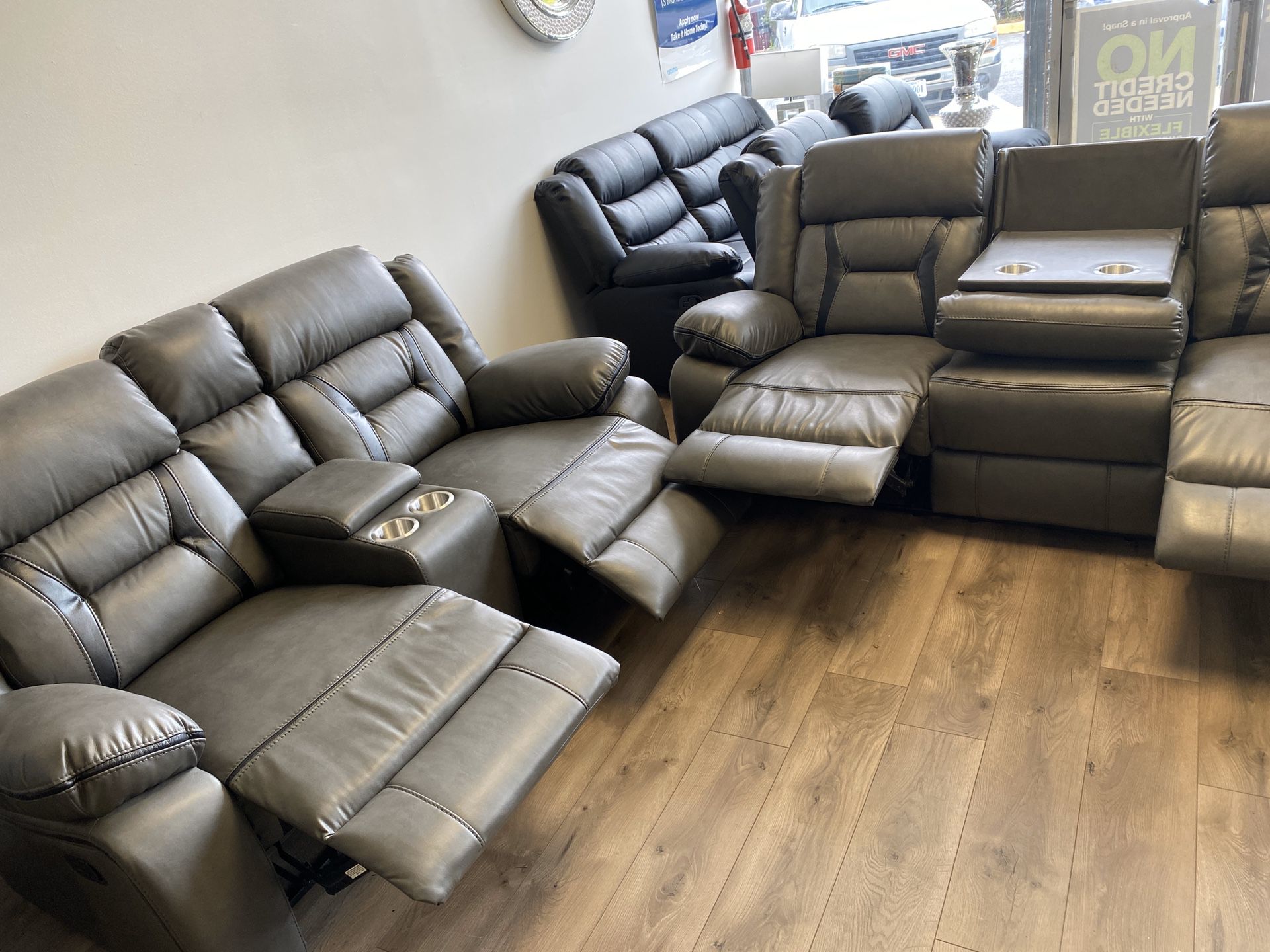 2 pc sofa and loveseat