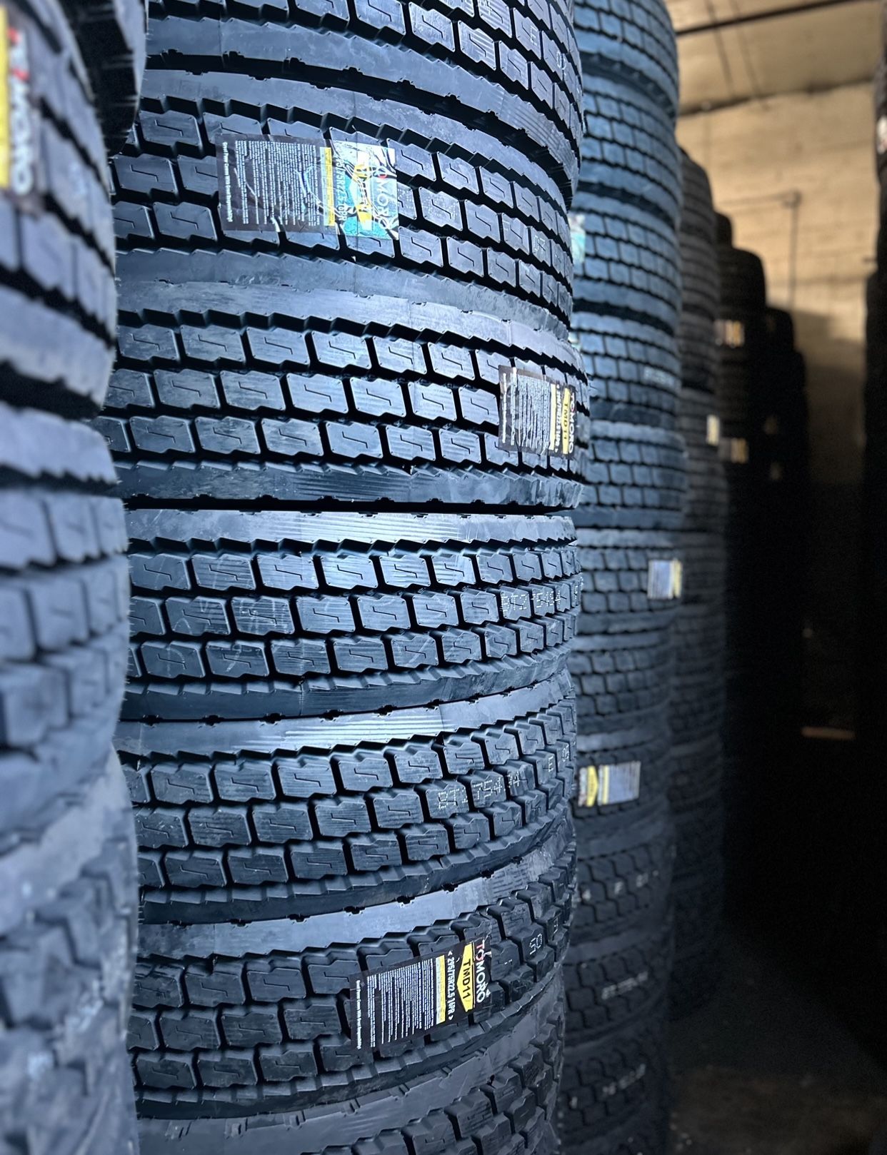 Brand New 29575R22.5 Tomoro Tires