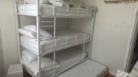 Twin Over Twin Over Twin Metal Triple Bunk Bed With Twin Trundle