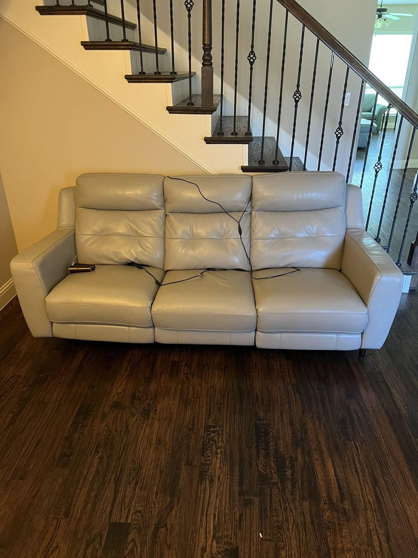 Electric Reclining Couch