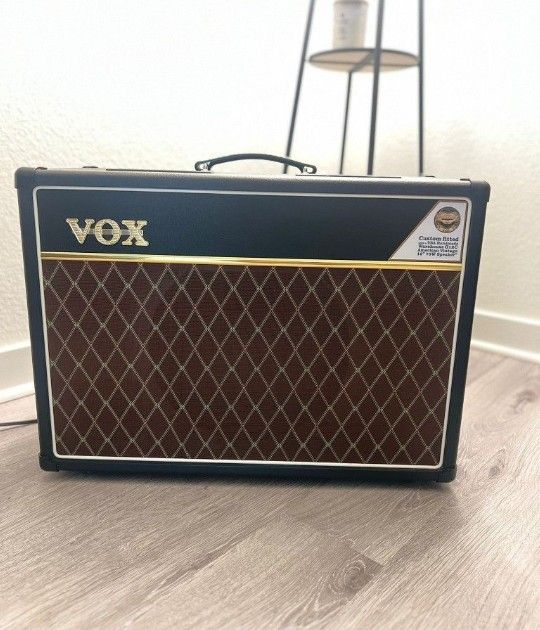 VOX AC15  