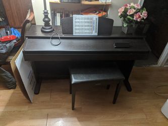 Yamaha electric piano model ydp-121