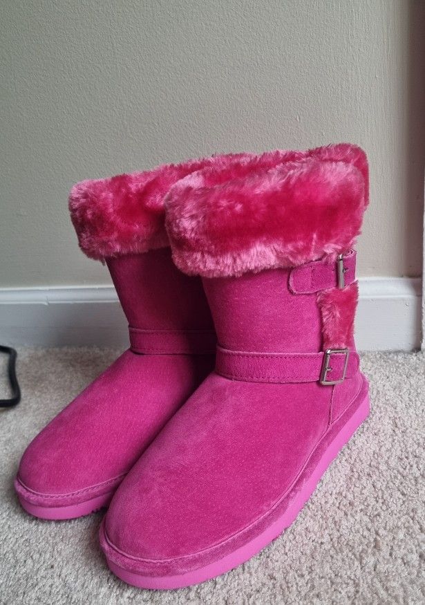 Lamo water-resistant suede boots with faux fur