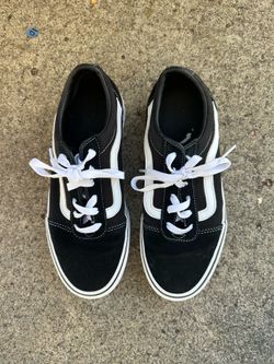Vans Women's Ward Sneaker, Suede/CanvasBlack/White size 9