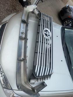 2014 Tundra grille and surround