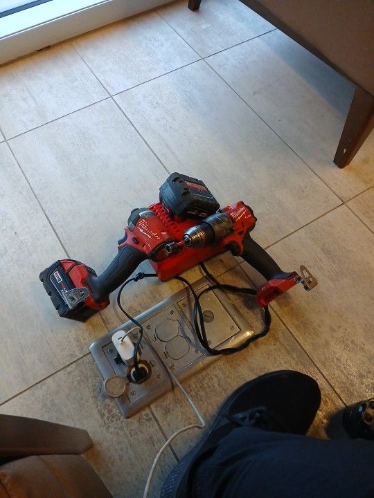 Milwaukee Feul Impact Milwaukee Fuel Hammer Drill