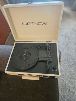 Digitnow suitcase record player $30
