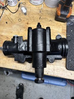 Power Steering Gear Box - 1996 to 2001