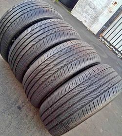 225 60 16 Hankook tires Con 80% de Vida Las 4