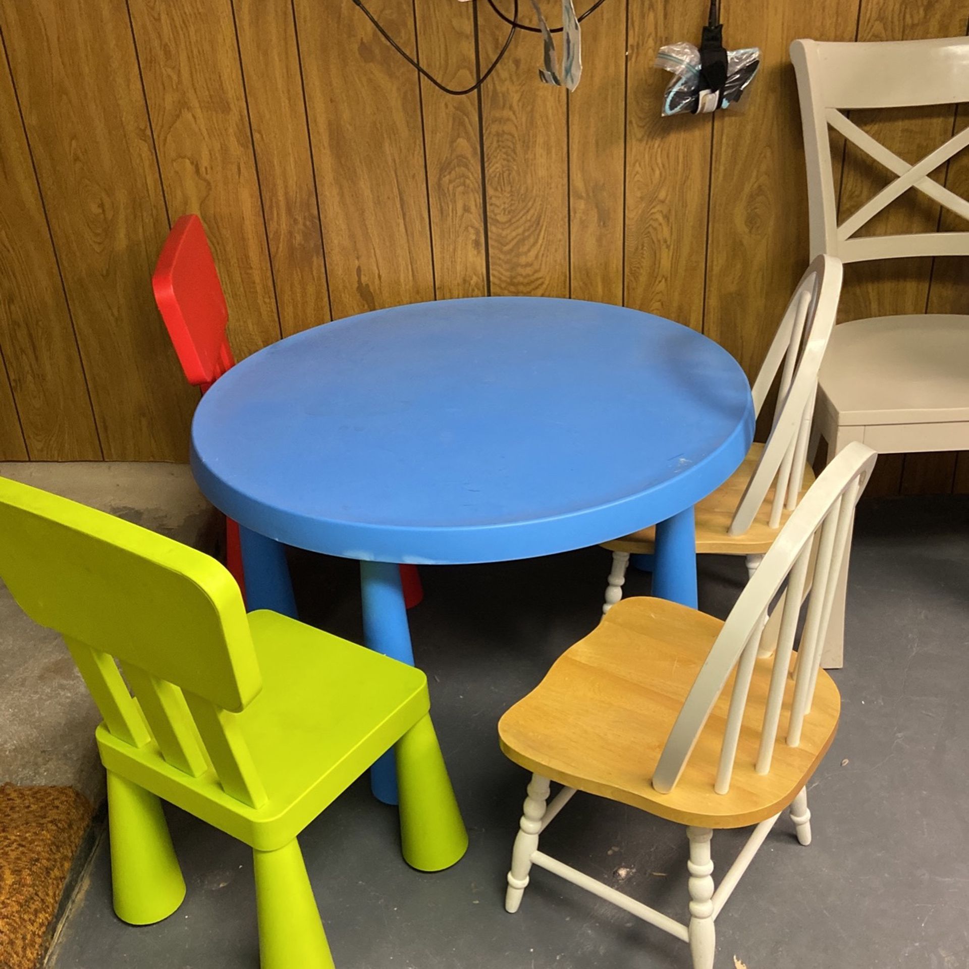 IKEA Kids Table And 4 Chairs