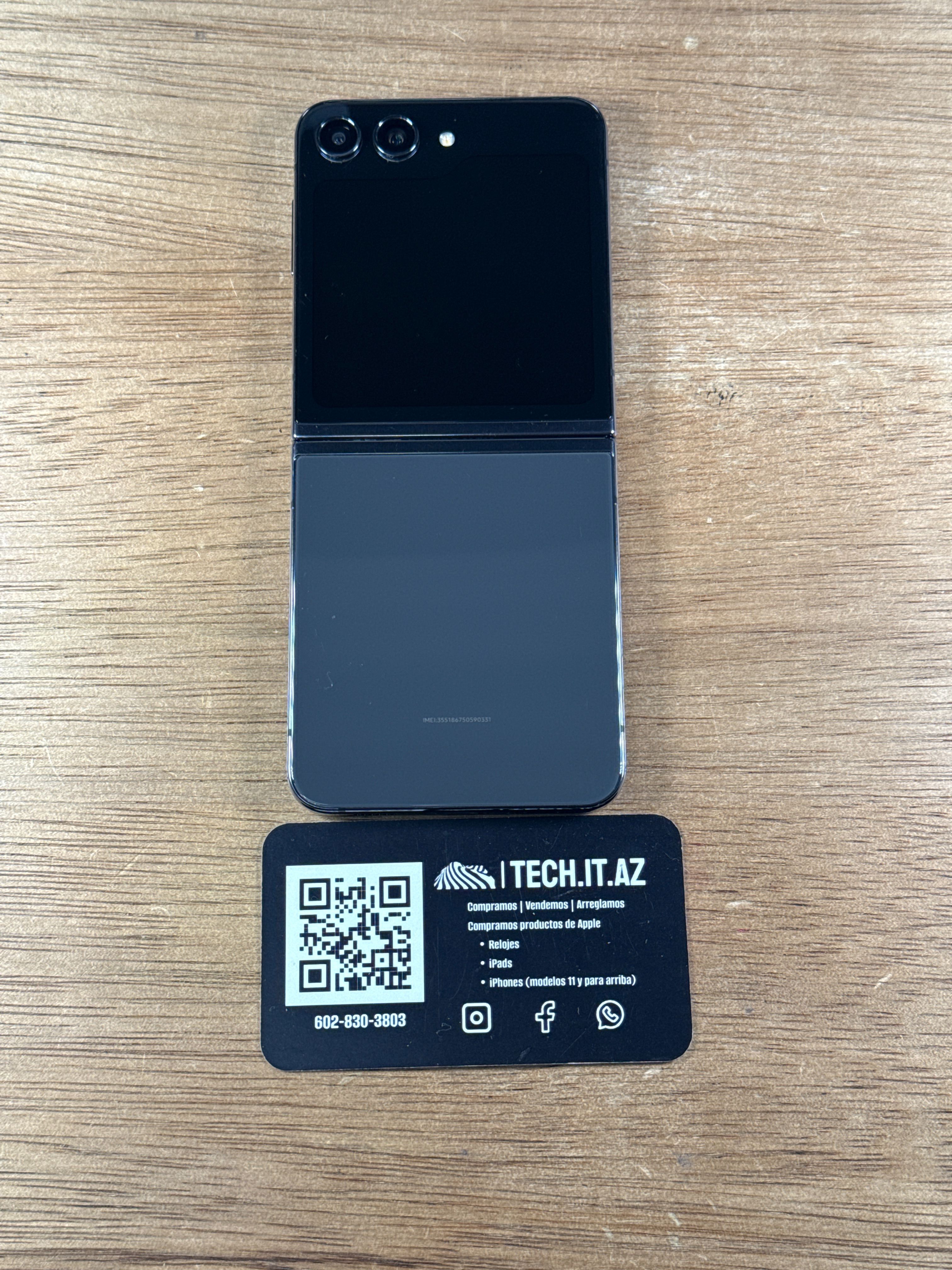 📱 Galaxy Z Flip5 | 256GB | Graphite | Unlocked (Any Carrier)