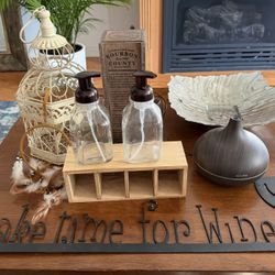 Assorted Housewares / Home Decor / Accents