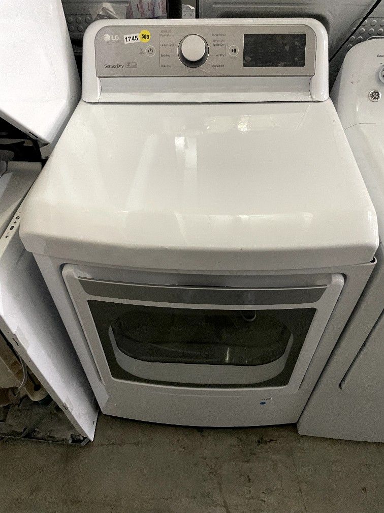 LG 27” free standing front load dryer White $500