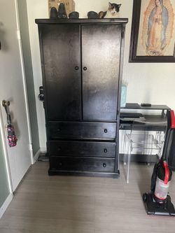 Closet /dresser