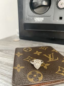 Beautiful Zales Diamond Engagement Ring