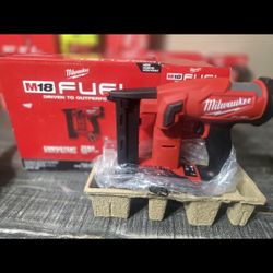 Milwaukee 18ga Stapler 
