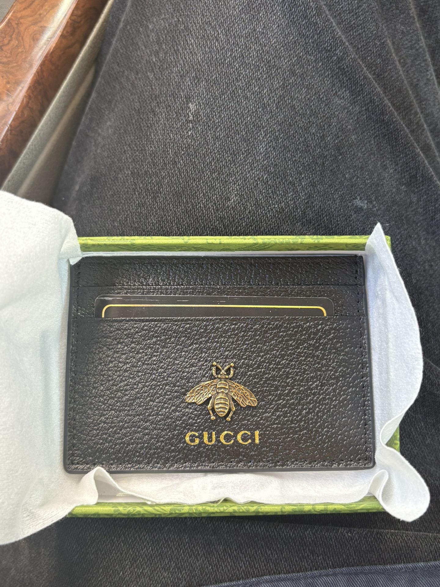 Bee Wallet 