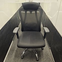 Black Mesh High-Back Office Computer Chair