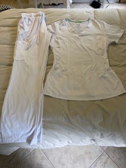 Women's White Scrubs Set XS
