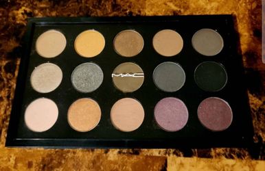 MAC Eyeshadow Palette