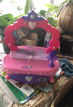 Kid makeup vanity