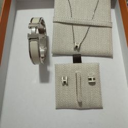 Hermes set