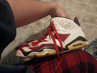 Air Jordan Retro 6 Carmine 2008 Size 11.5 Used With No Box
V
vicrugg-45 (51)