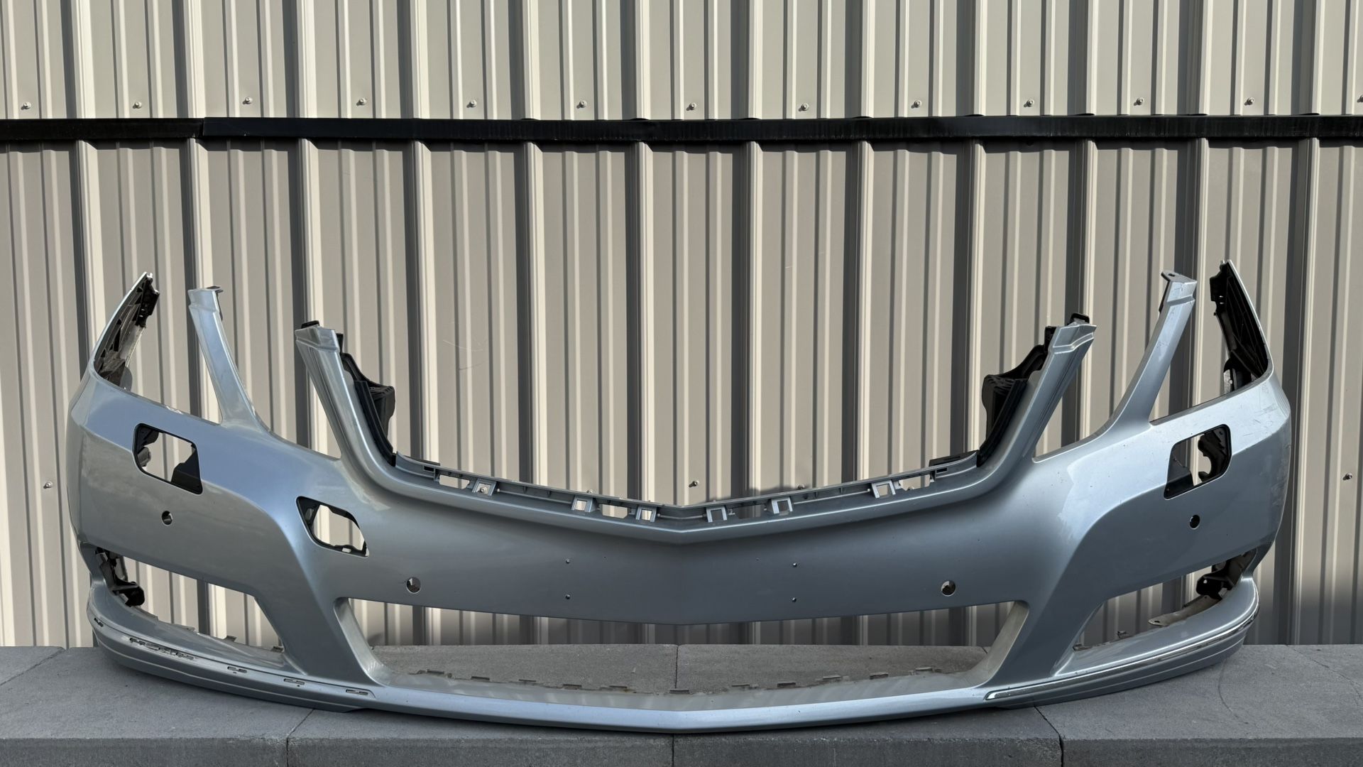 MERCEDES E CLASS W212 FRONT BUMPER ORIGINAL 2010 2011 2012 2013