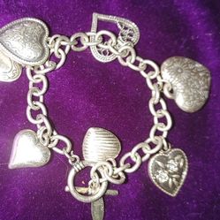 Aeropostele Silver hearts Charm bracelet