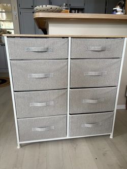 Chest of drawers