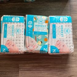 Honest Newborn Diapers 32ct