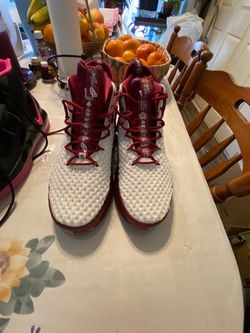 Shoes size 12