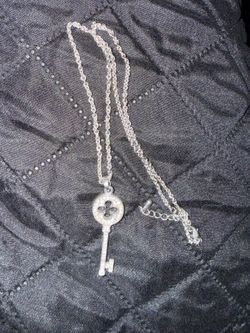 Adjusting Zirconia Silver Necklace Four Leaf Clover Key Lock
