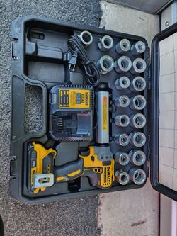 20 volt Dewalt cable stripper