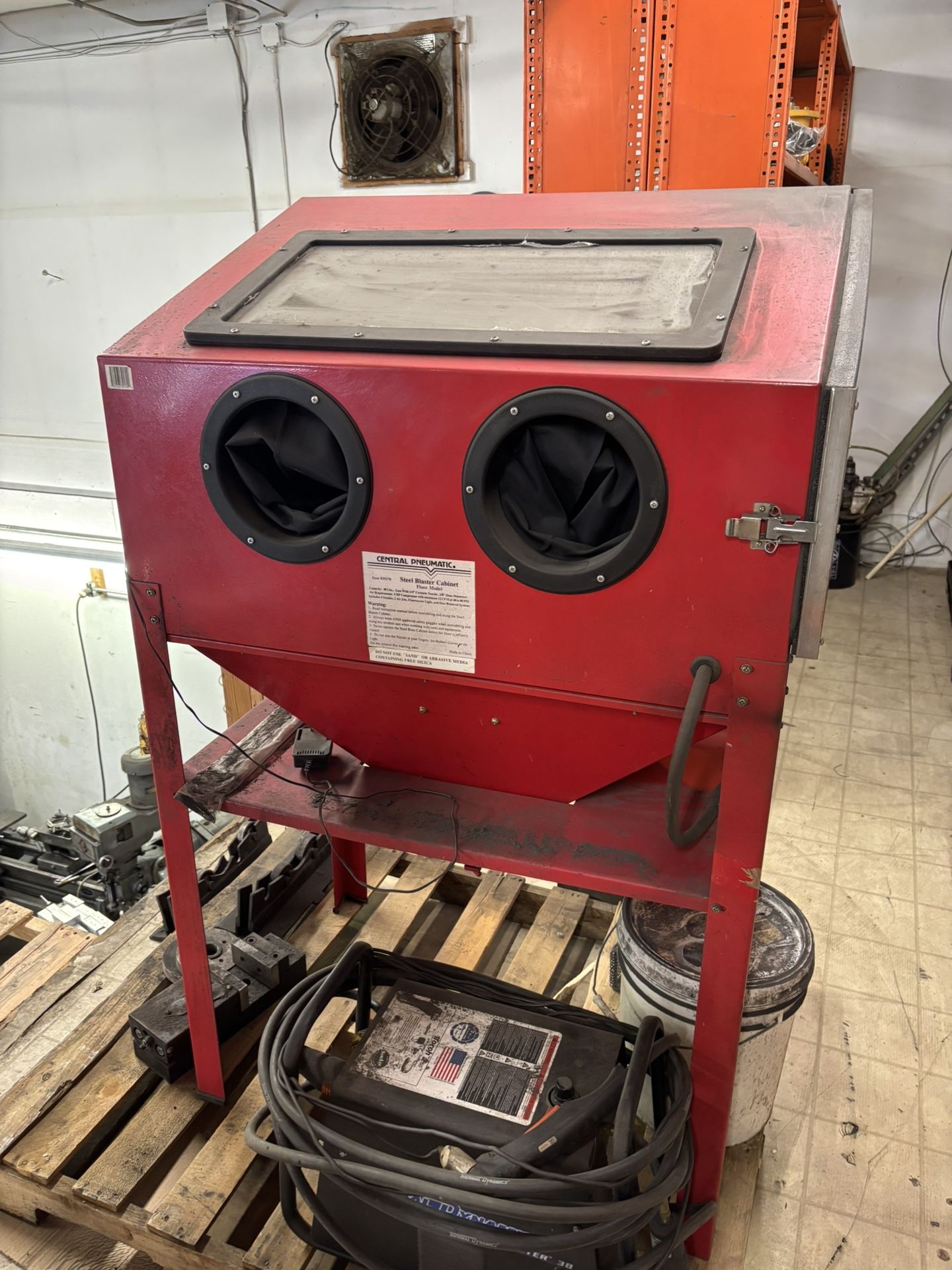 Central Pneumatic Sand Blaster