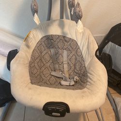 Baby swing 