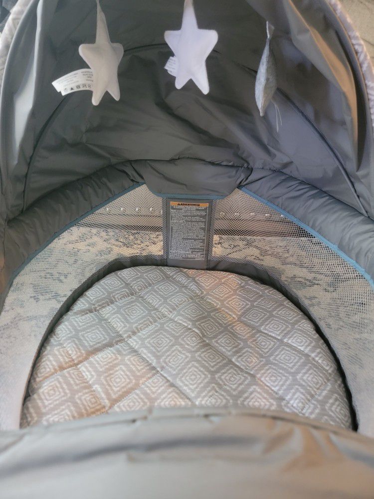 Graco Pack And Play Bassinet And Changing Table