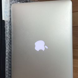 MacBook Pro A1502