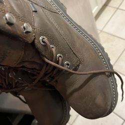 Wolverine Work Boots Size 8 Steel Toe And Waterproof 