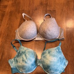 Woman’s Victorias Secret Pink Bra Bundle Shipping Available 