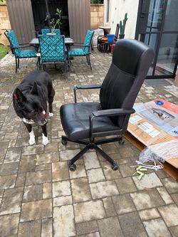 Black Leather High-Back Office Chair adjustable height with removable arms