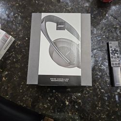 Bose Noise Cancelling Headphones 700