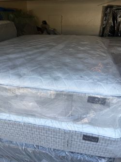 California king size bed mattress king koil extended life medium tight top Serta Sealy beautyrest black world class Tempurpedic saatva avocado purple 