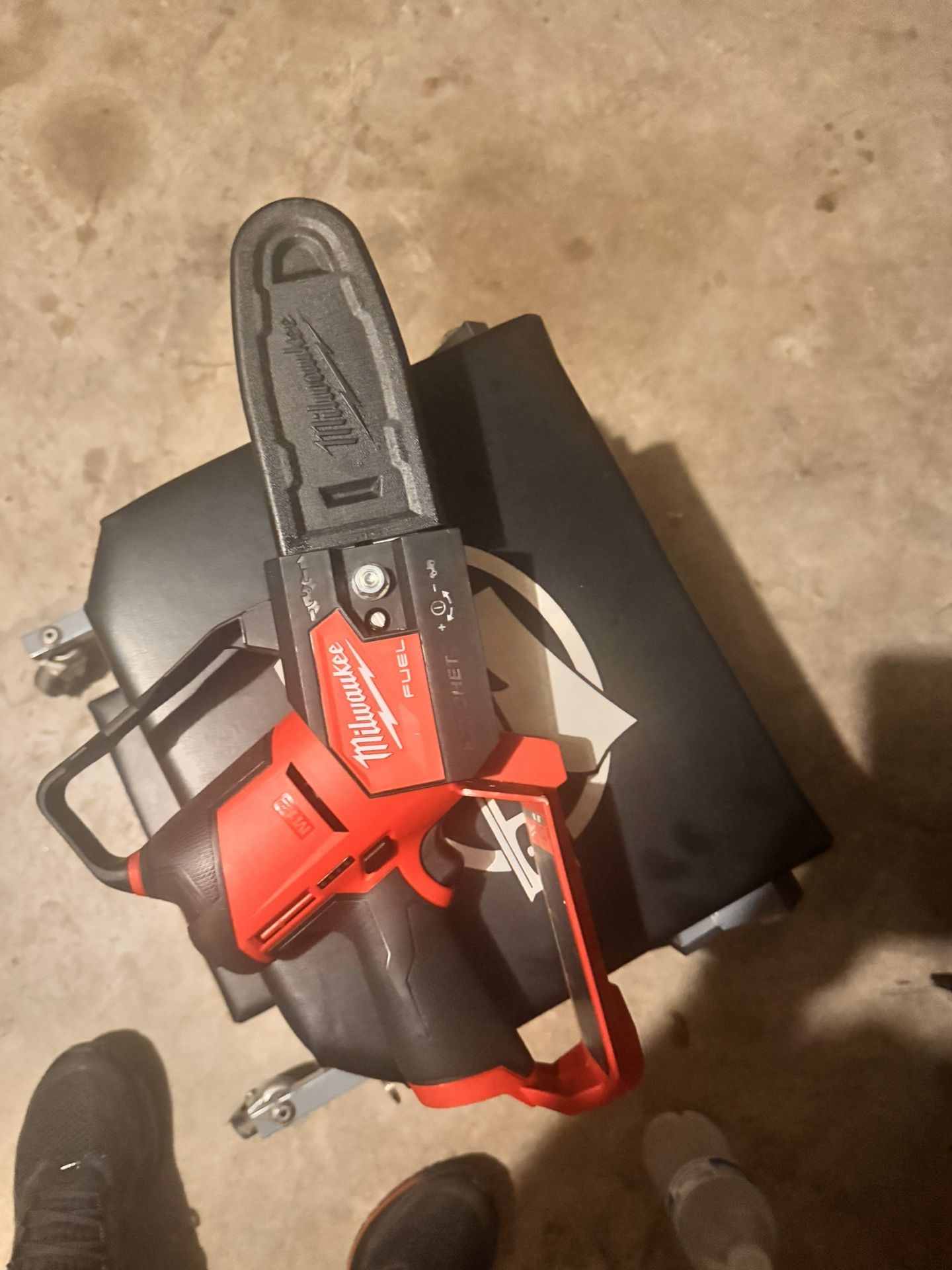 M12 Milwaukee Chainsaw