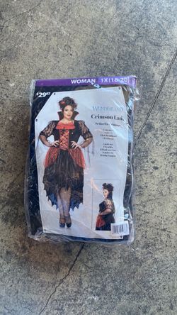 wonderland crimson lady