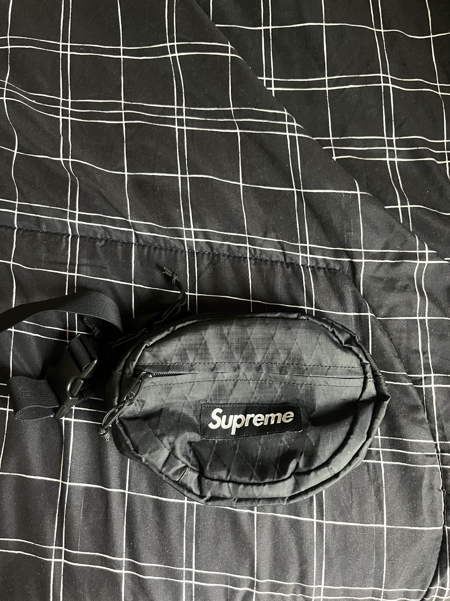 Supreme Fanny Pack 