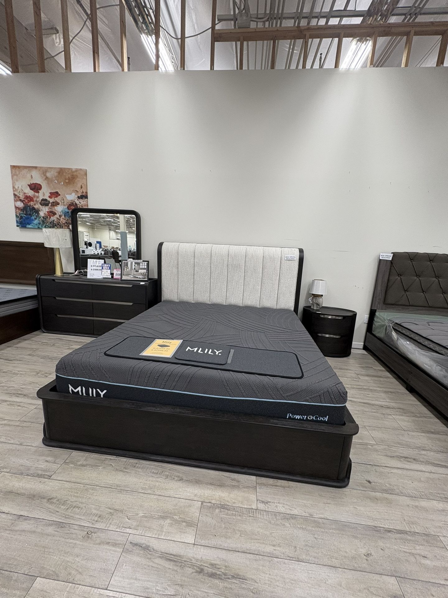 Modern Solid Wood Black 4PC Bedroom Set 