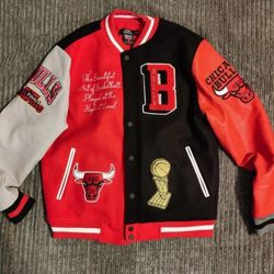 Pro Standard Chicago Bulls Bomber Style Jacket XL Size
