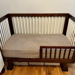Babyletto 3 In 1 Crib and 2 in 1 Changing Table